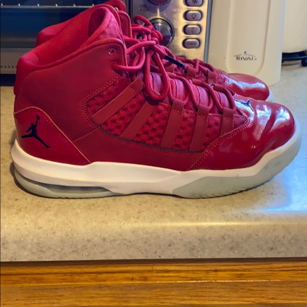 Boys Jordan shoes